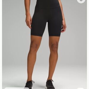 Lululemon Athletica Wunder train HR Short 8”